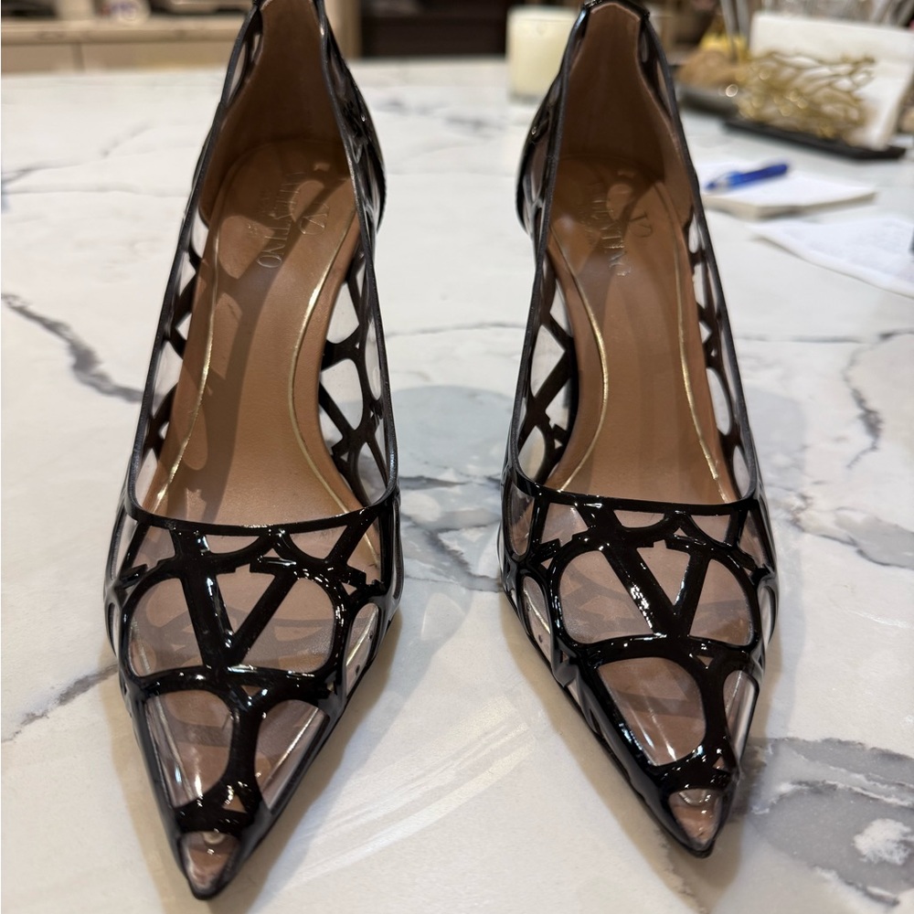 Valentino pumps size 35